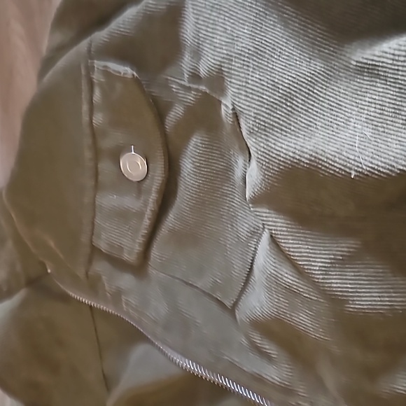 Ladies corduroy 1 piece shorts belted - Picture 3 of 4